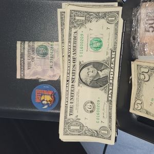 I HAVE 35 DOLLARS OF ONE DOLLAR BILL WITH STAR ON IT